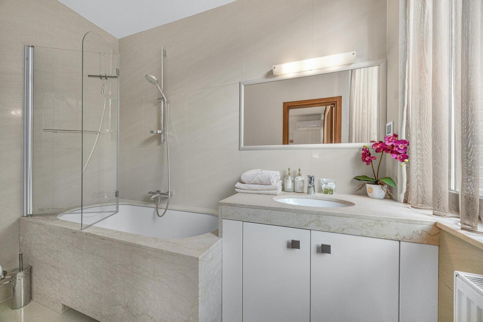 Revon Business Apartment 50 Dunajska ブラチスラヴァ エクステリア 写真