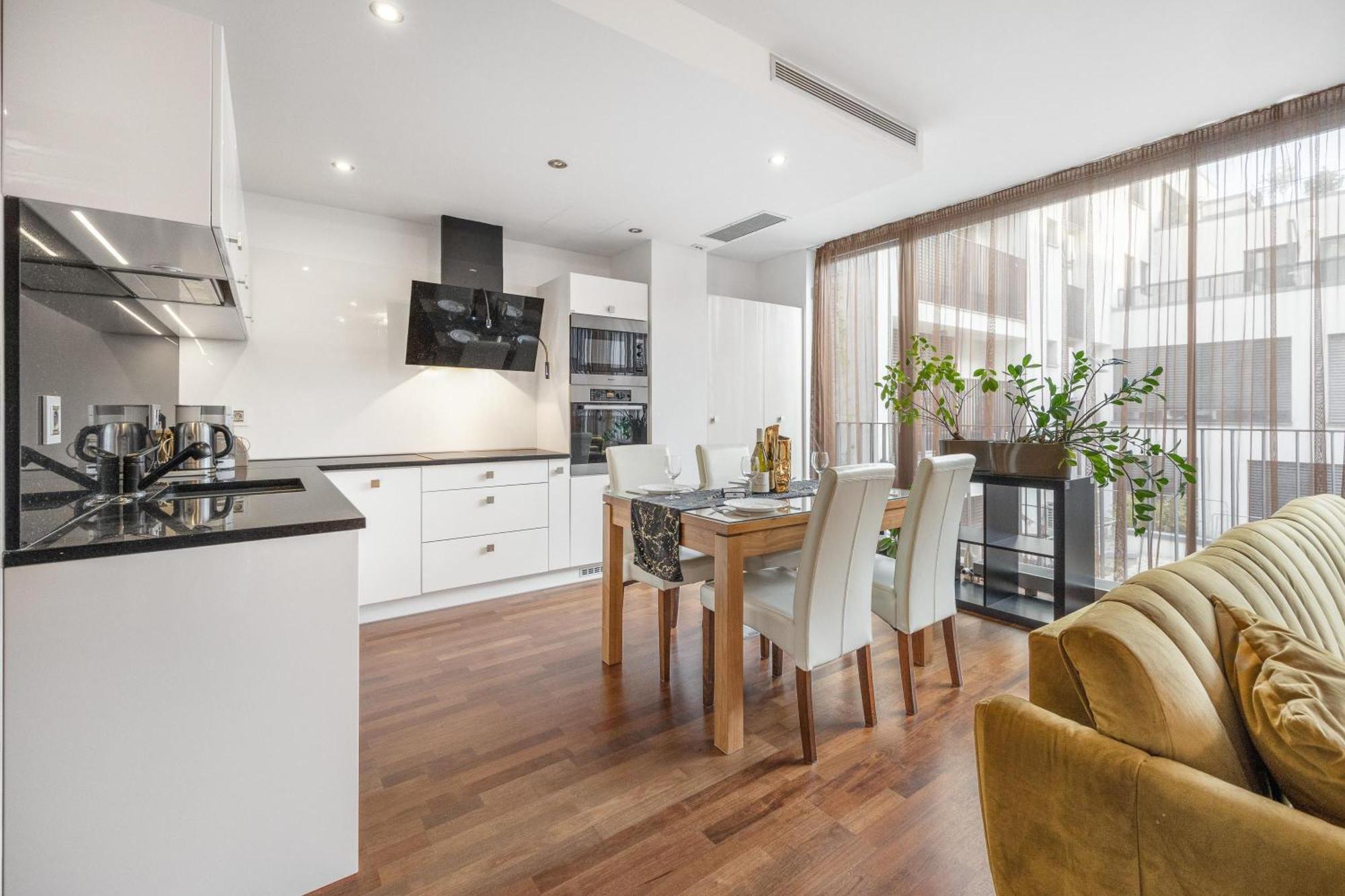 Revon Business Apartment 50 Dunajska ブラチスラヴァ エクステリア 写真